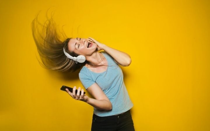 5 Best Noise-Canceling Headphones