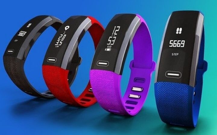 Buying A Wearable Fitness Tracker You Must Need To Know These Things